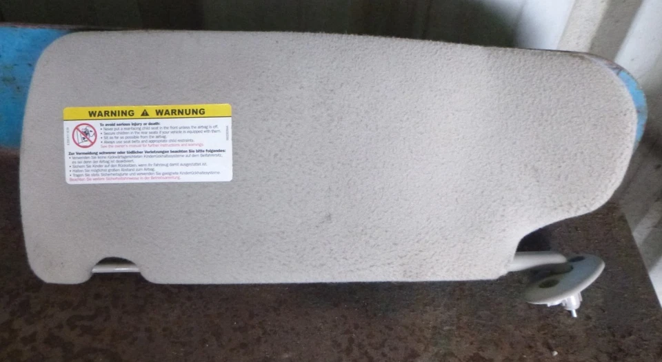 Козырек правый Chrysler Voyager 3/01-12/07 - Изображение 3 из 3