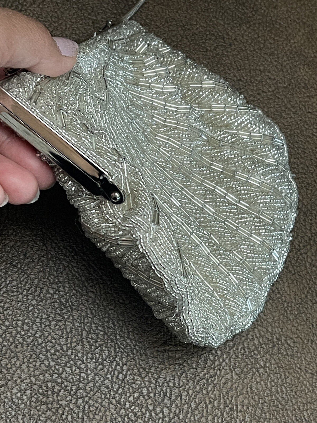 André Cellini White Beaded Clamshell evening bag … - image 4