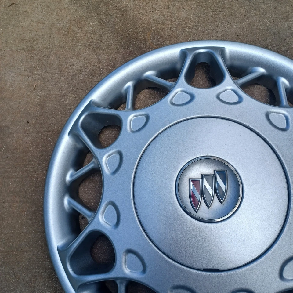 Tapacubos Buick Century 1997-1999 se adapta a ruedas de 15 pulgadas 9593704, 1153B repintado Foto 2 de 4