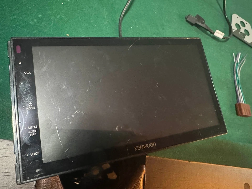 Kenwood DMX4707S 6.8 CarPlay & Android Auto BAD TOUCHSCREEN - Image 4 of 4