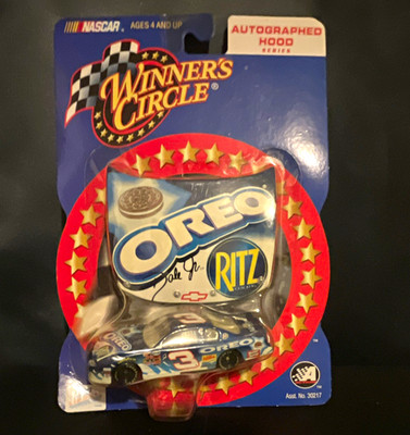 Winner's Circle 1:64 Dale Earnhardt Jr 2001 Oreo Ritz Chevy Autographed Hood