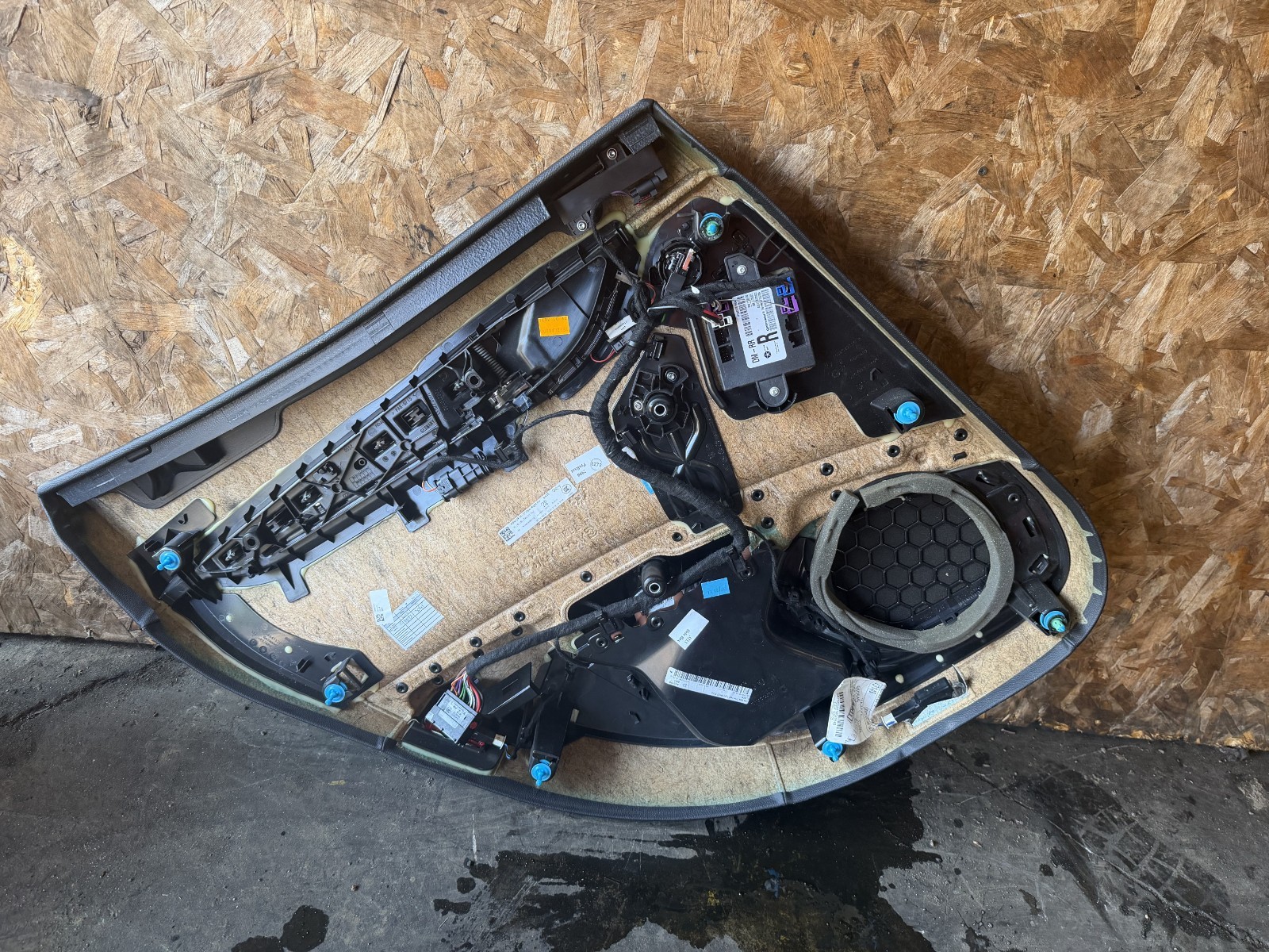 MASERATI GHIBLI OEM 17-21 REAR RIGHT PASSENGER INTERIOR DOOR PANEL