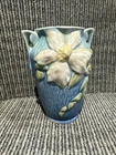 Roseville Pottery Clematis Double Handled Vase 105-7”. Blue With White Flowers.
