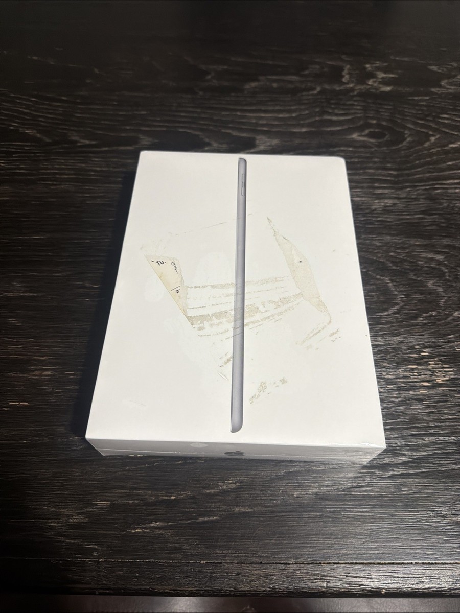 Apple iPad (6th Generation) A1954 32 GB, Wi-Fi + 4G, 9.7 in