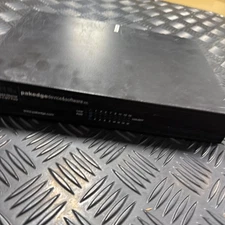 Pakedge S18e / 16-Port Gigabit Ethernet Switch w 2 SFP Ports "Pre-owned"
