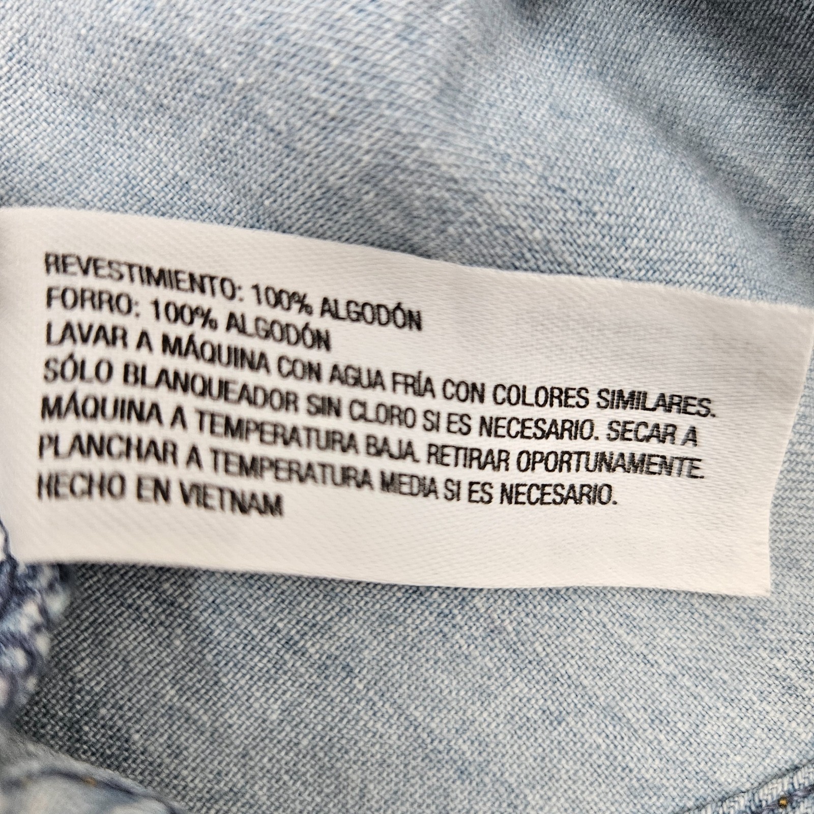 Universal Thread Women’s Denim Button Down Shirt … - image 7