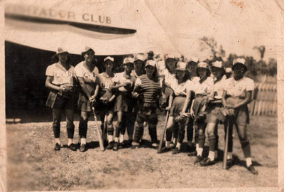 CUBA CUBAN BASEBALL WOMEN TEAM ESTRELLAS CUBANAS PORTRAIT 1940s ORIG Photo MA30