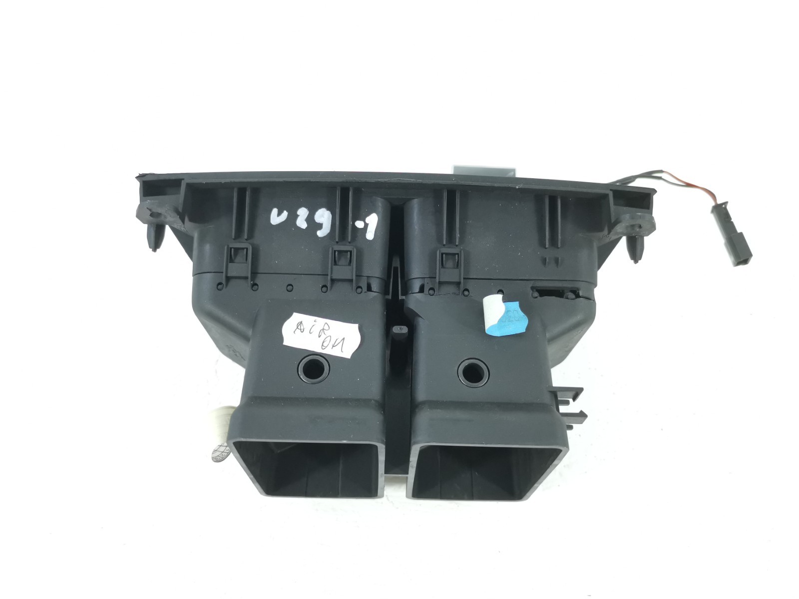 Maserati Ghibli S 3.0 Q4 2015  Rear Center Console Dual Air Vent Grill OEM
