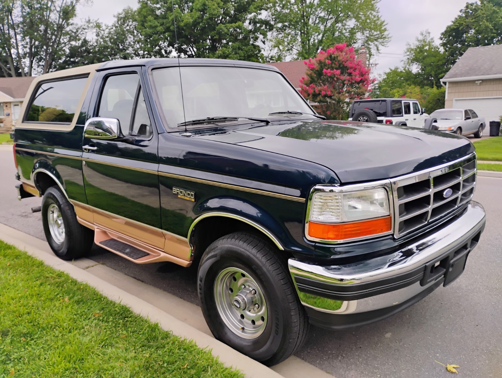 1995 Ford Bronco for sale in Syosset New York