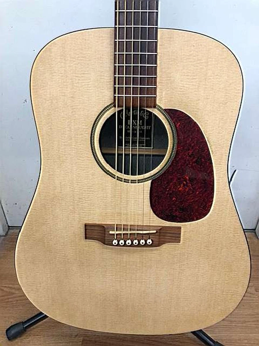 Martin DXM Dreadnought Akustikgitarre HPL mit Hartschalenkoffer guter Zustand...