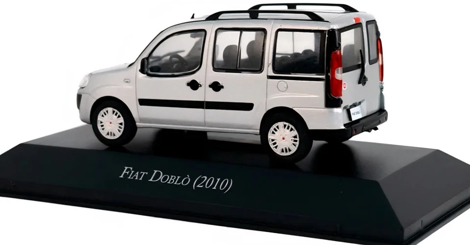 The Rome Family Van Fiat DOBLO 1/43 比例汽车收藏品 — 第 3/3 张图片