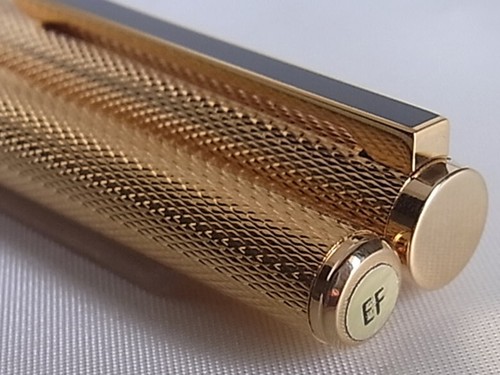 Dunhill Fountain Pen 14K EF Nib Gold Plated Barley Black Line Clip - Picture 7 of 12