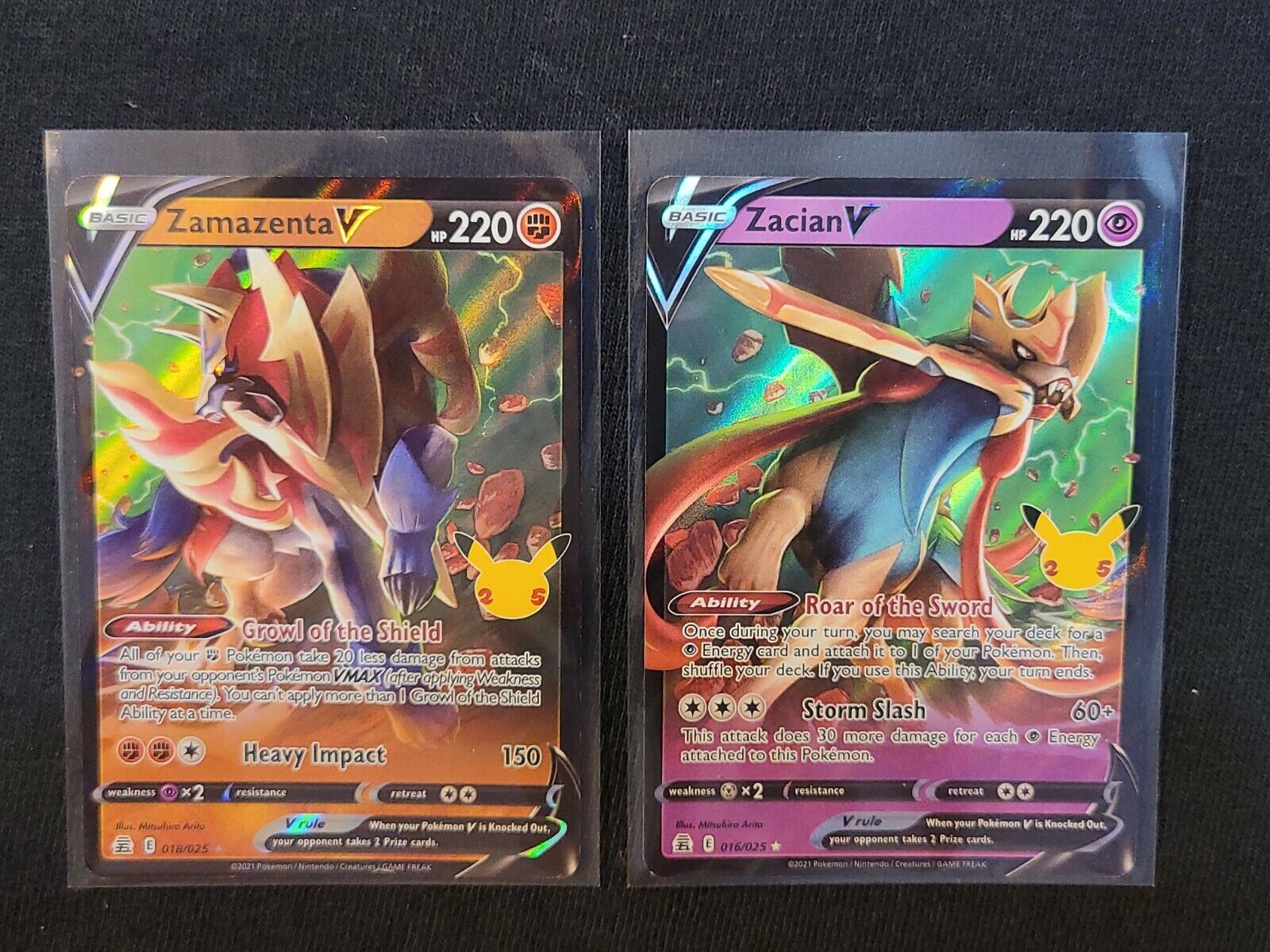 Pokémon 25th Anniversary Celebrations Zacian V + Zamazenta V + 2 Surprise  Cards!