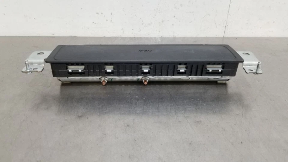 18 2018 BMW M240I SRS KNEE RIGHT PASSENGER Foto 3 de 4