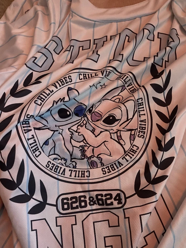 Camiseta deportiva de béisbol blanca a rayas Lilo & Stitch de Disney Stitch & Ange- para mujer L nueva Foto 3 de 4