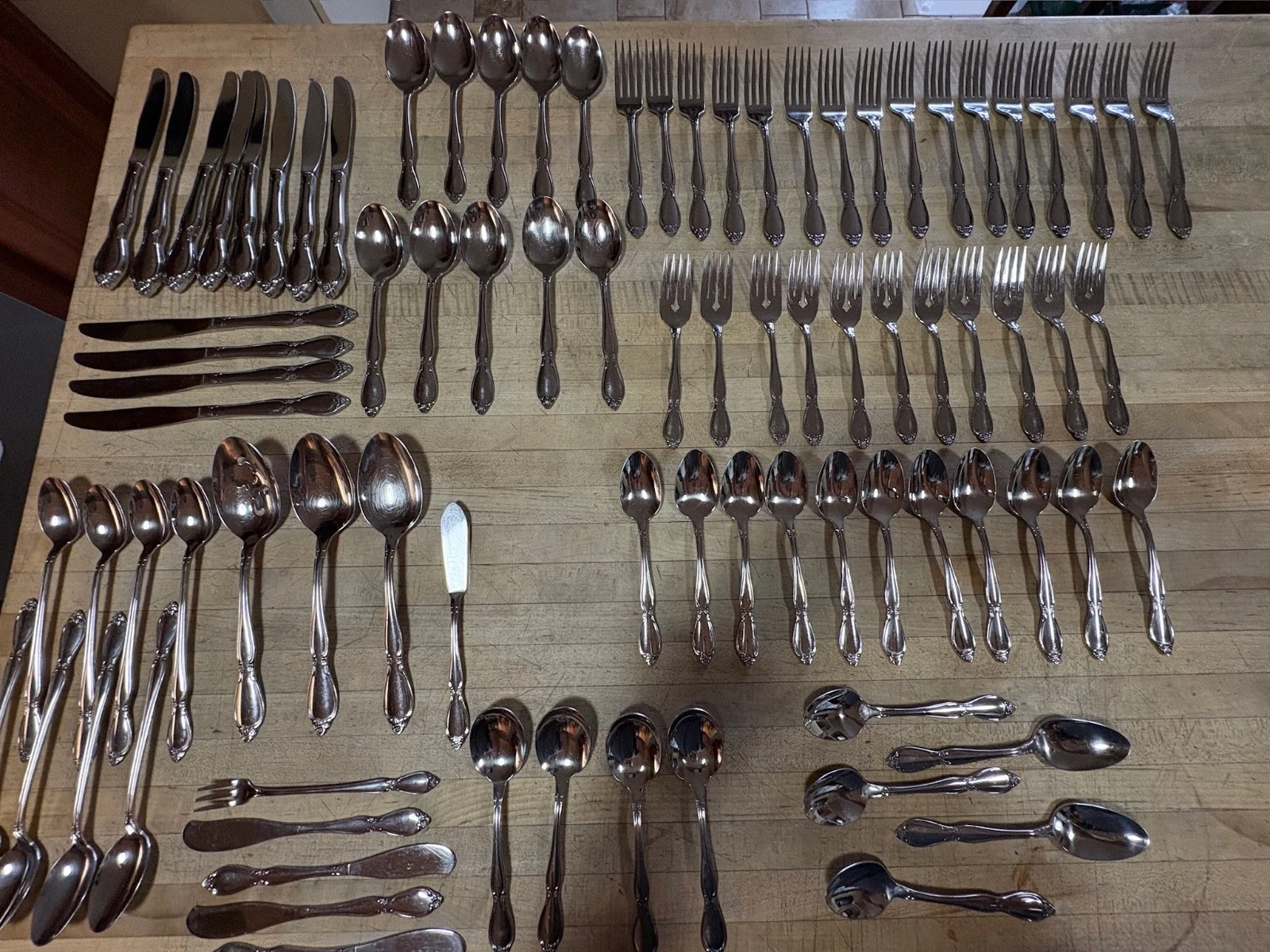 86 pcs Oneida Community CHATELAINE Stainless Betty Crocker Glossy WOW