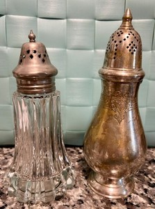 Sugar Powder Shakers Muffineer Etched Design & Glass ~ Set of 2 ~ Vintage