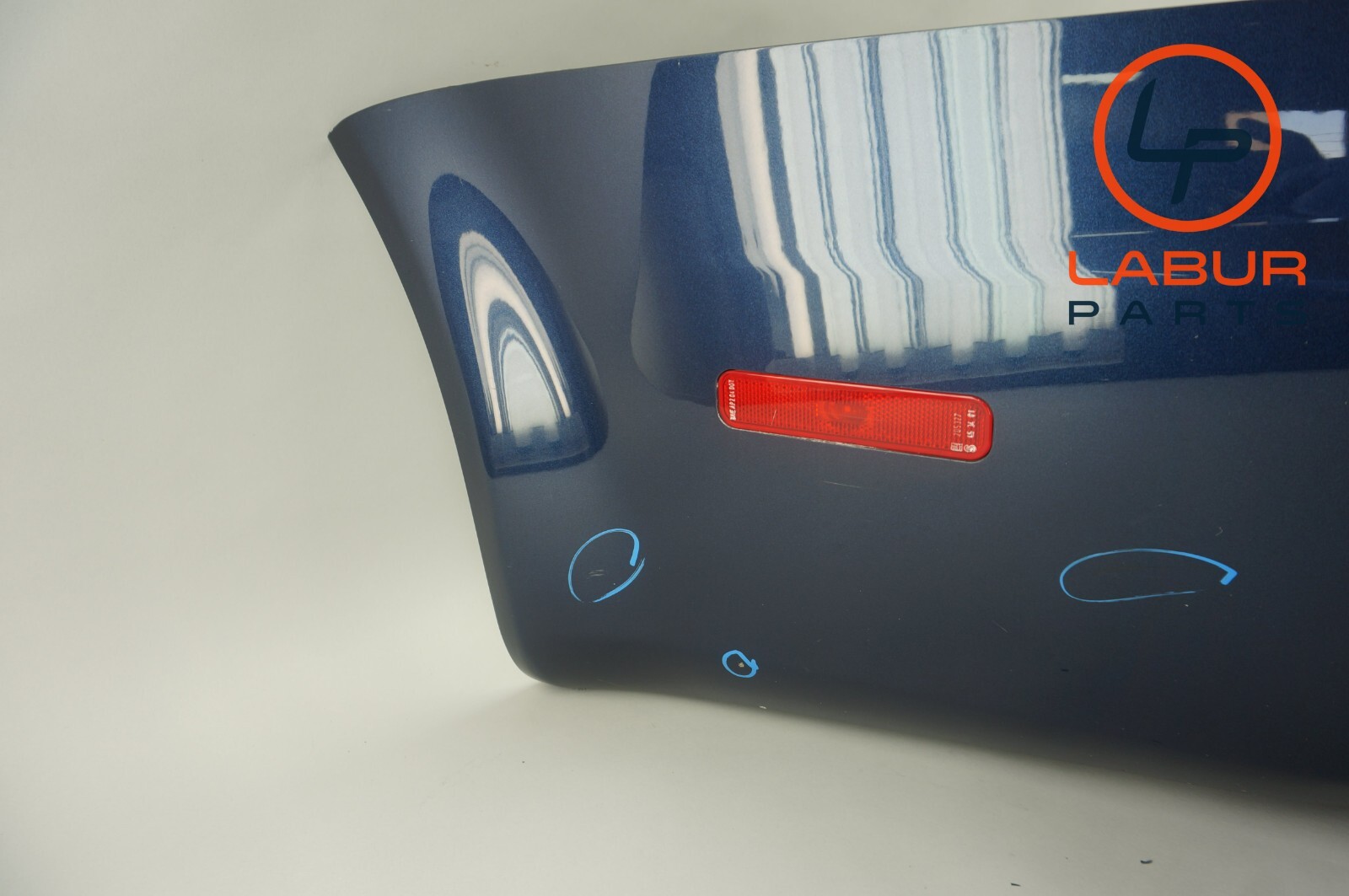 M139 03-08 Maserati Quattroporte Rear Bumper Cover w/ Sensors Blue BR387