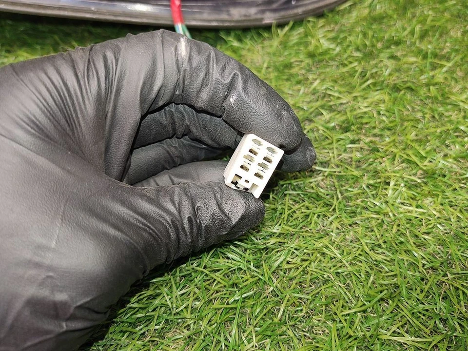 Mazda MPV 2007 Right Tail Light Rear Lamp L20651150 DTR64532 - Image 3 of 4