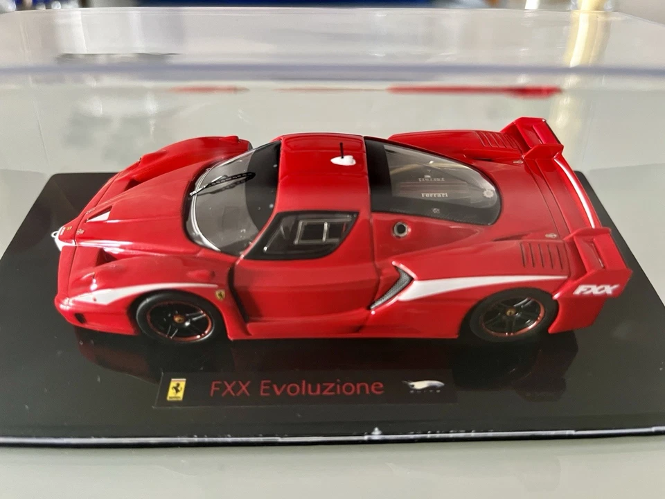 Ferrari Fxx evoluzione Hot wheels elite Scala 1/43 Edizione Limitata 10000 - Immagine 3 di 4