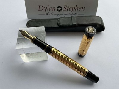 Parker Duofold International Gold Plated Godron Füllfederhalter 18K Medium Goldfeder