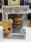Pooh with Gift Disney Funko Exclusive Funko Pop! Vinyl #1529 #1