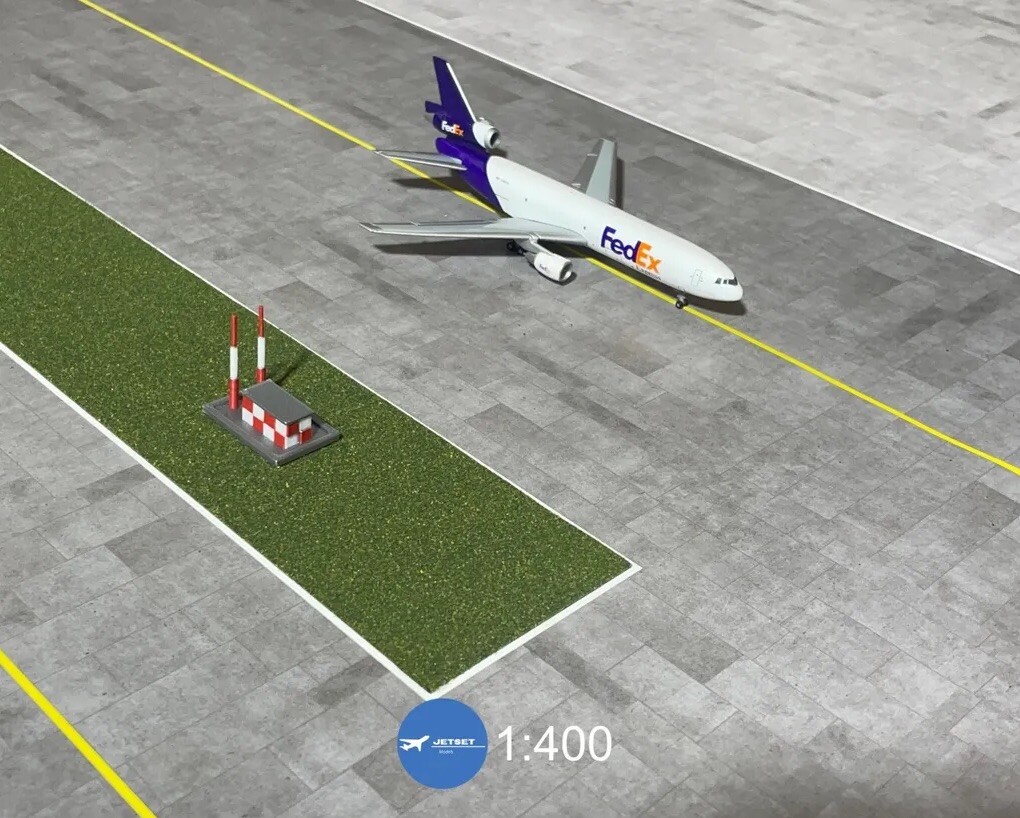 GeminiJets GJ700002 1:400 Airport Service Support Vehicle - Multi