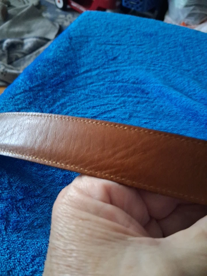 Cinturón de cuero negro Trafalgar talla 38 con hebilla de cinturón de latón Foto 4 de 4