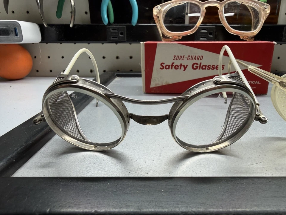 NOS AO American Optical Lote de 3 gafas de seguridad sin existencias con caja Foto 4 de 4