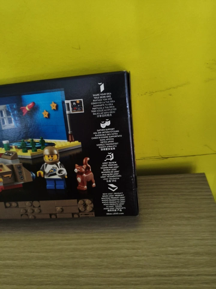 LEGO Ideas 40533 Cosmic Cardboard Adventures, foto 4 di 4