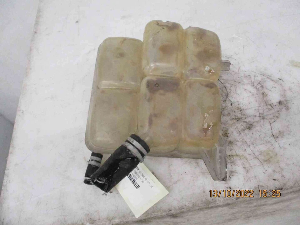 Vase expansion Volvo V50 30776150 - Photo 2/2