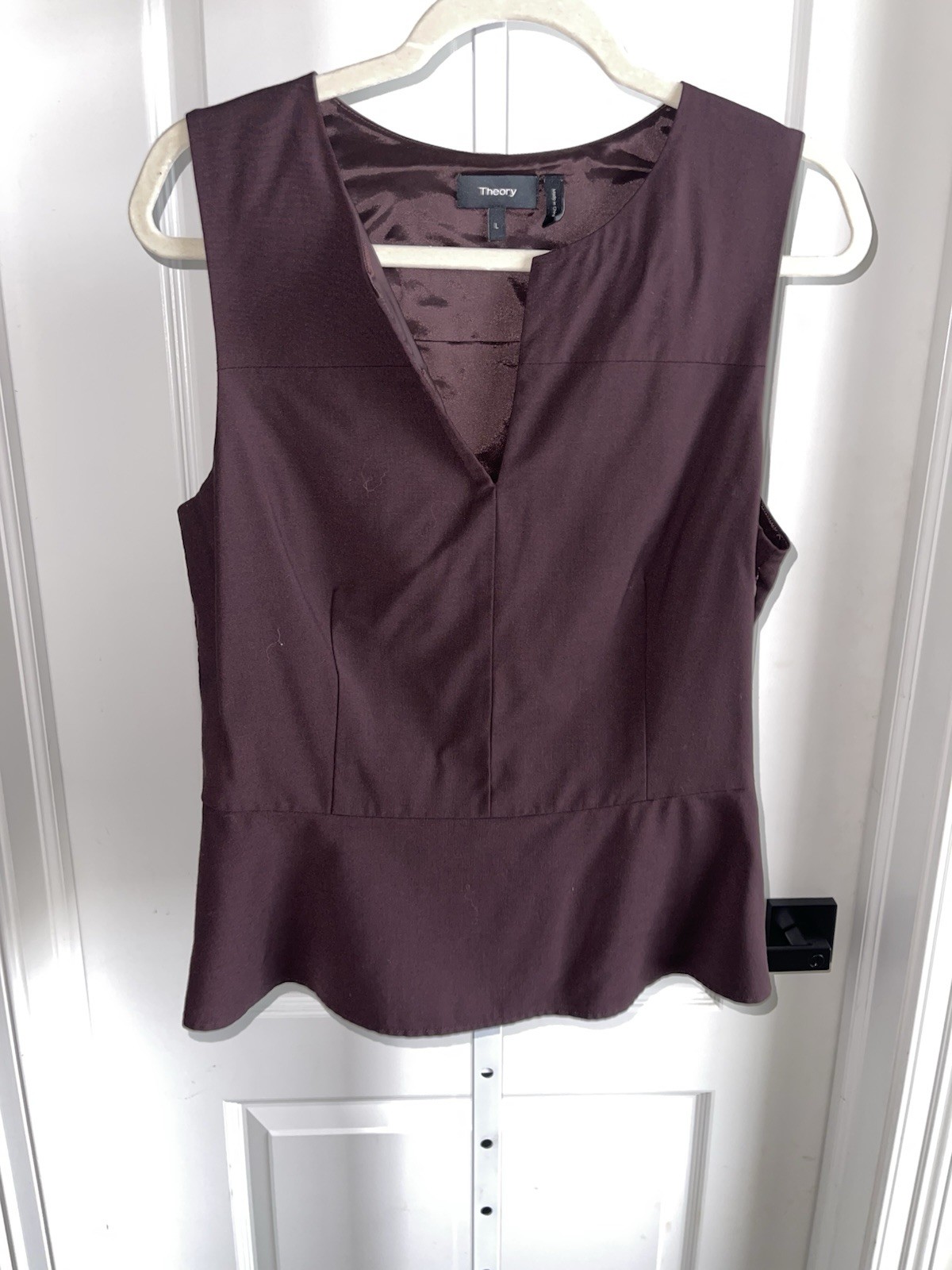 Theory Burgundy Sleeveless Peplum Top Size L V-Neck Structured Career