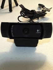 Logitech C920 HD Pro Webcams 1080p USB Autofocus V-U0028  tripod