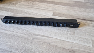 19'' Rackmontage 16 Regler USB MIDI und DIN MIDI Controller 1HE - Schwarz