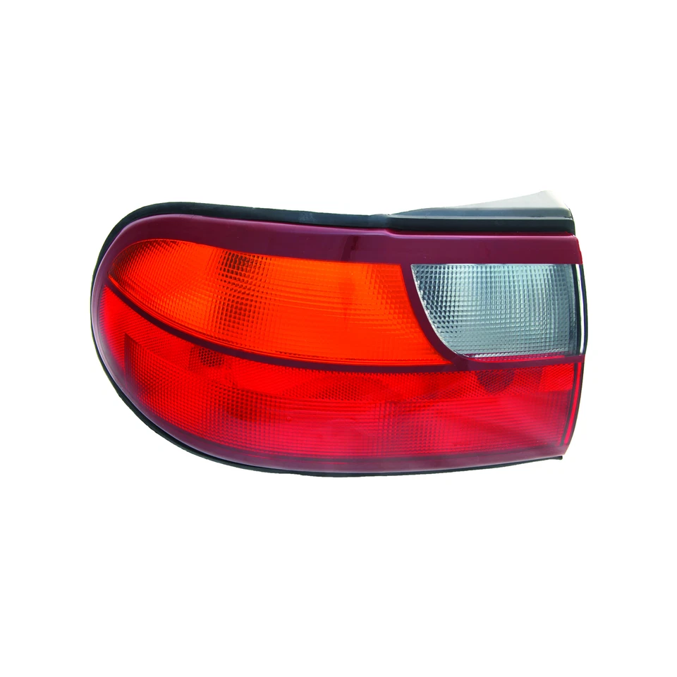 Conjunto de luz trasera exterior izquierda TYC 11-5158-00 para Chevrolet Classic 2004-2005 Foto 2 de 3