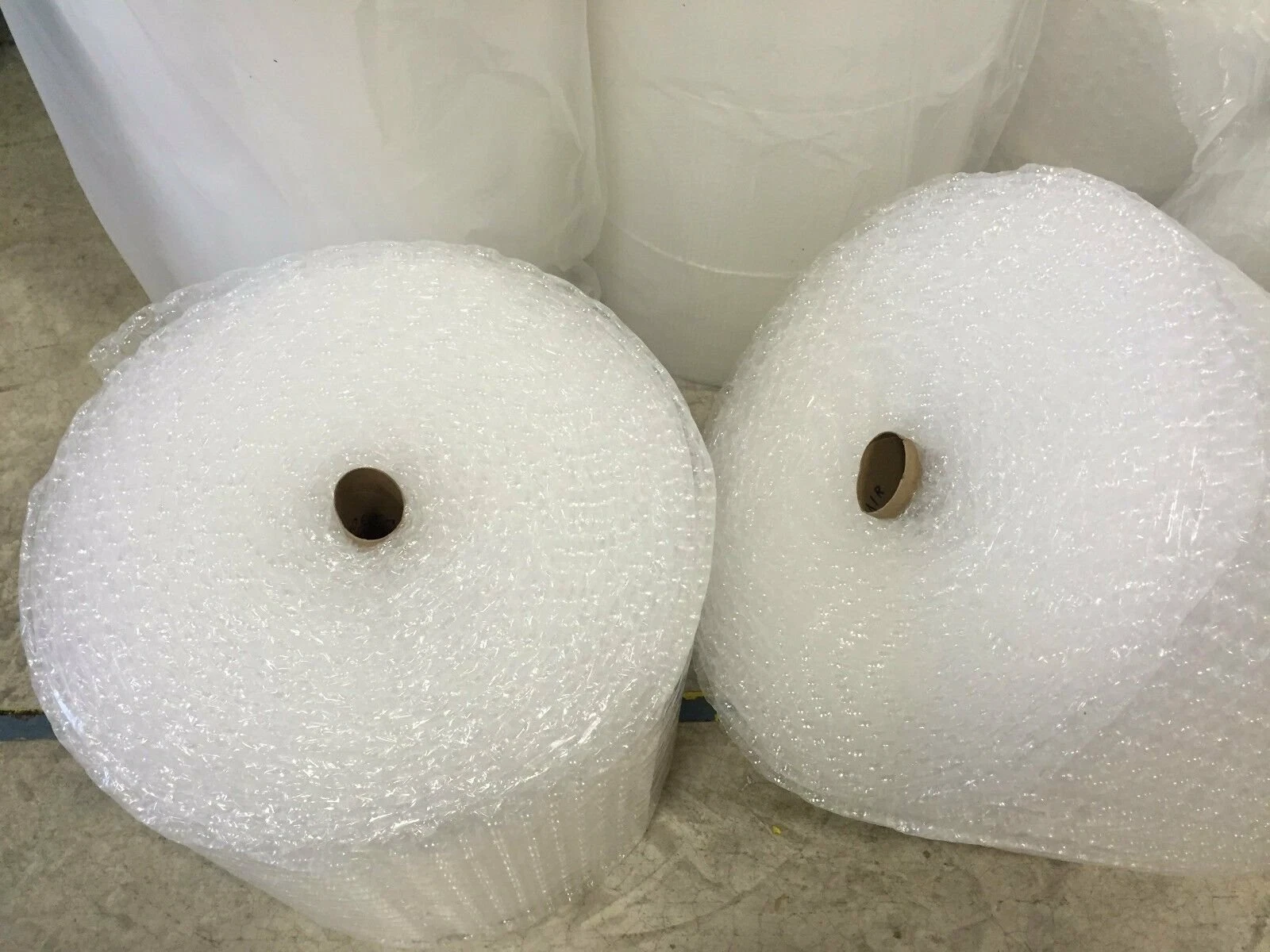 ZV 1/2" x 24" x 250' 250FT Large Clear Bubble Padding Cushioning Wrap Roll - product detail image 2