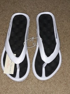 bobbie brooks flip flops