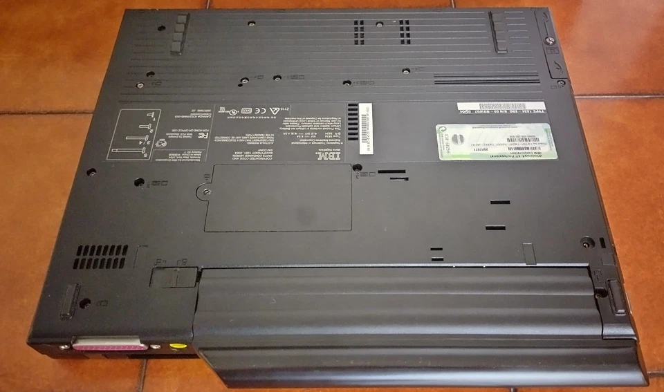 Windows 98 Se IBM notebook portalite parallela dvd usb alimentatore - Immagine 3 di 4