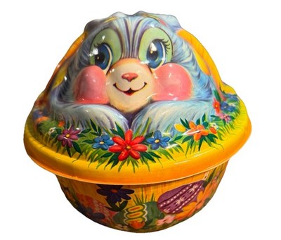 VTG RARE 3D Easter Bunny molded Plastic Candy Dish Easter Decor/Easter Basket