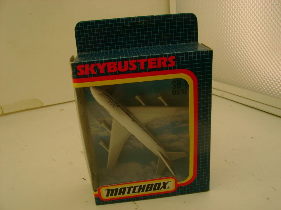 1987 MATCHBOX SKY-BUSTERS SB-10 BOEING 747 LUFTHANSA NEW IN BOX - Image 2 of 3