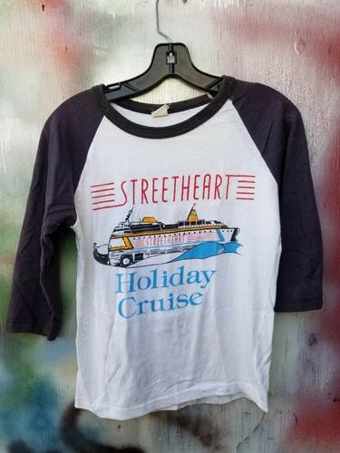 STREETHEART HOLIDAY CRUISE RAGLAN ROCK CONCERT SHIRT Vintage vintage concert t-shirt, vintage, size M, single stitch, B+ condition