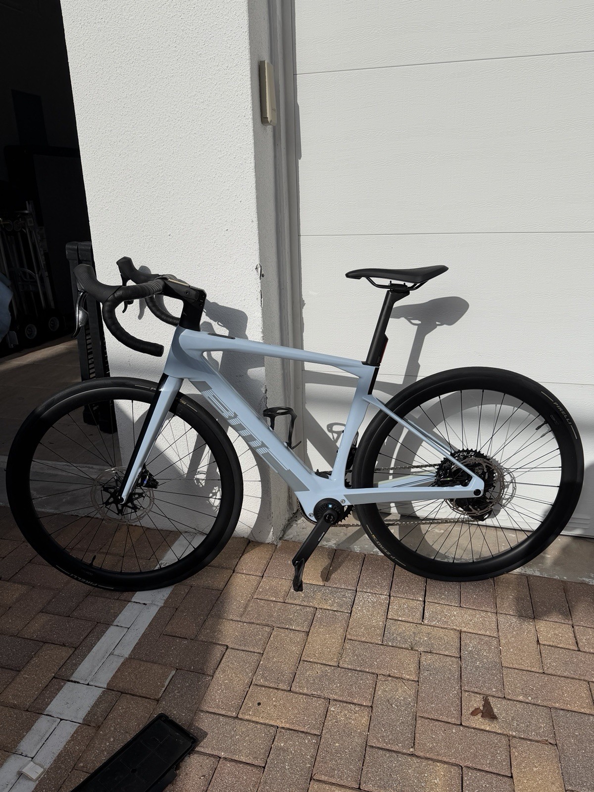 BMC Roadmachine 01 AMP X 12 Speed Bike 2023 SRAM Force AXS ETAP Gravel Cargo