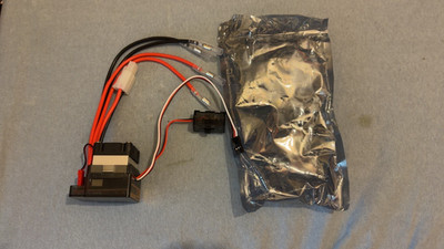 High Voltage ESC Brushed Drehzahlregler mit Lüfter für RC Auto
