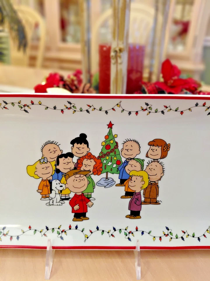 PEANUTS A CHARLIE BROWN CHRISTMAS PLATTER OR SERVING TRAY 60TH ANNIVERSARY 2025 - Image 2 of 3