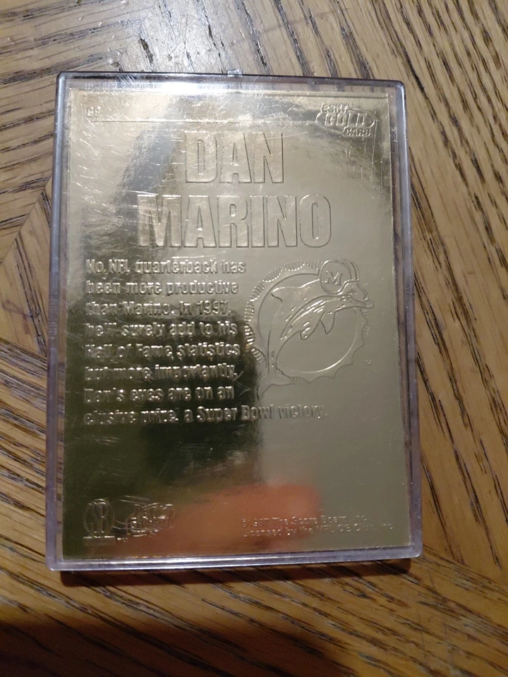 DAN MARINO GEMS OF THE NFL. 23 KT GOLD WITH A SMALL EMERALD  - Image 4 of 4