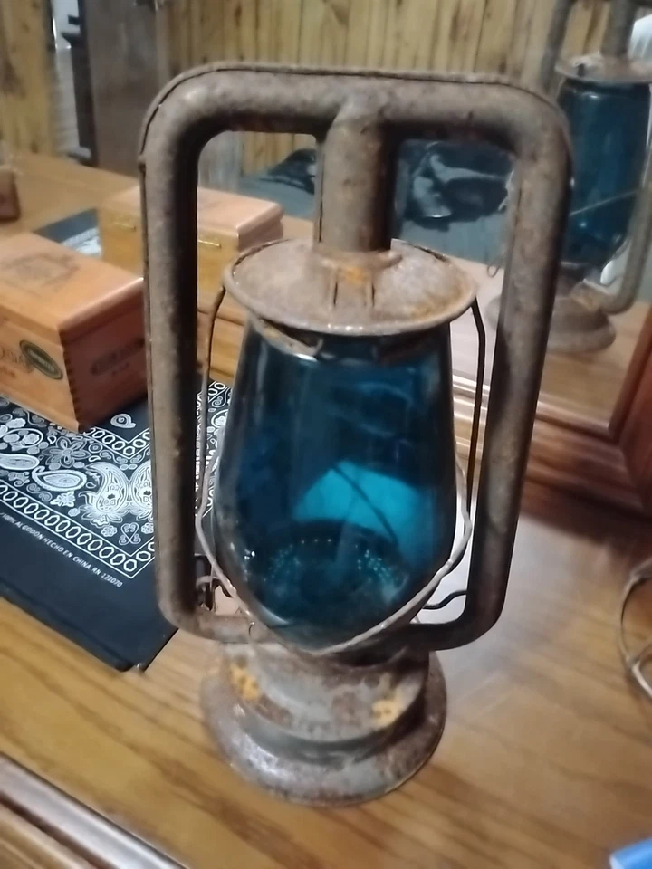 Handlan St. Louis Railroad Vintage Lantern Green Globe - Image 2 of 2