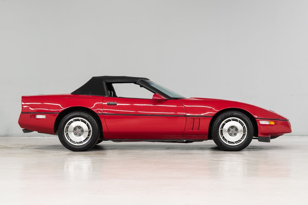 1987 Bright Red Chevrolet Corvette   | C4 Corvette Photo 8