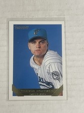 1993 Topps baseball HOF Trevor Hoffman Rookie Card #572 Flordia Marlins. rookie card picture