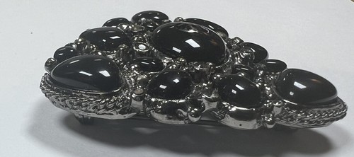 CHANEL Black Onyx Gen Stone Brooch - Picture 4 of 11