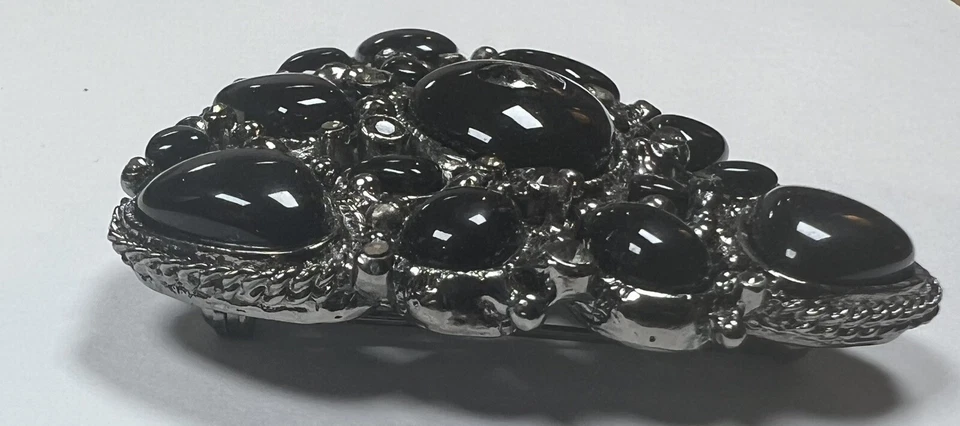 Broche de piedra Chanel Black Onyx Gen Foto 4 de 4